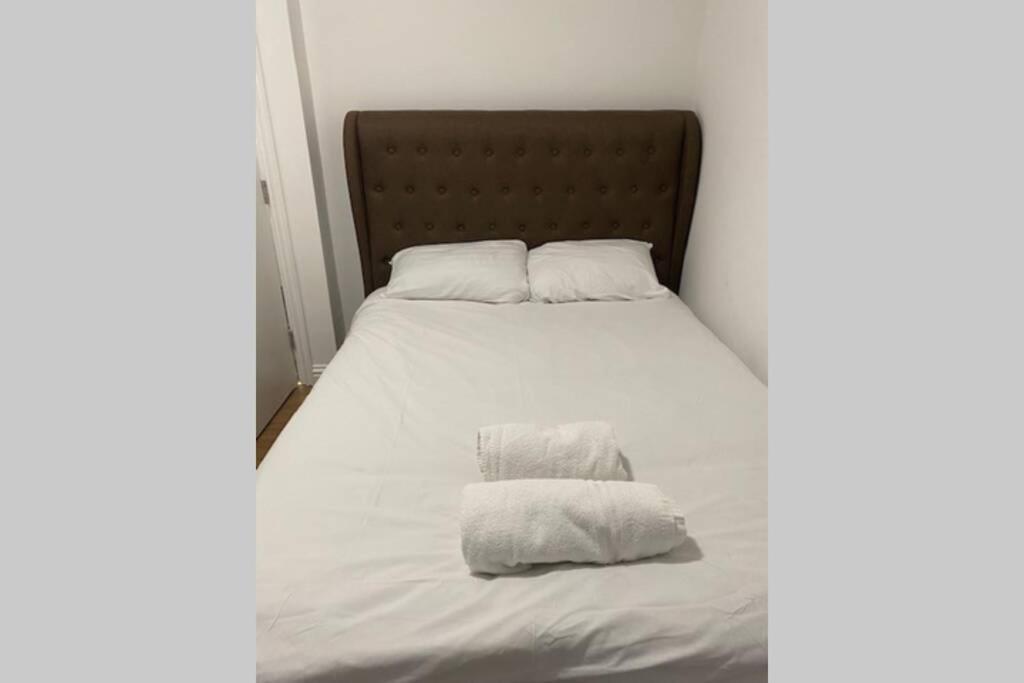 3 Bed Contemporary Crewe Apartment Kültér fotó